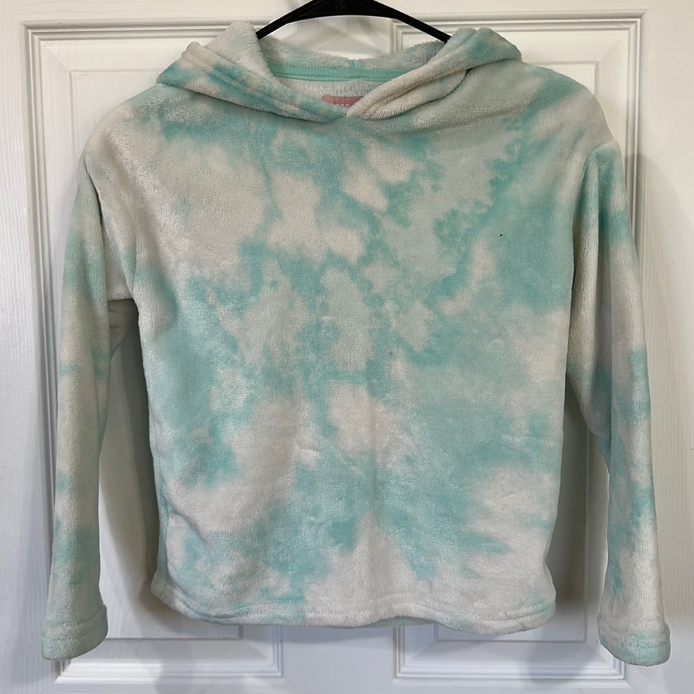 BCBG Girls sweater size S
